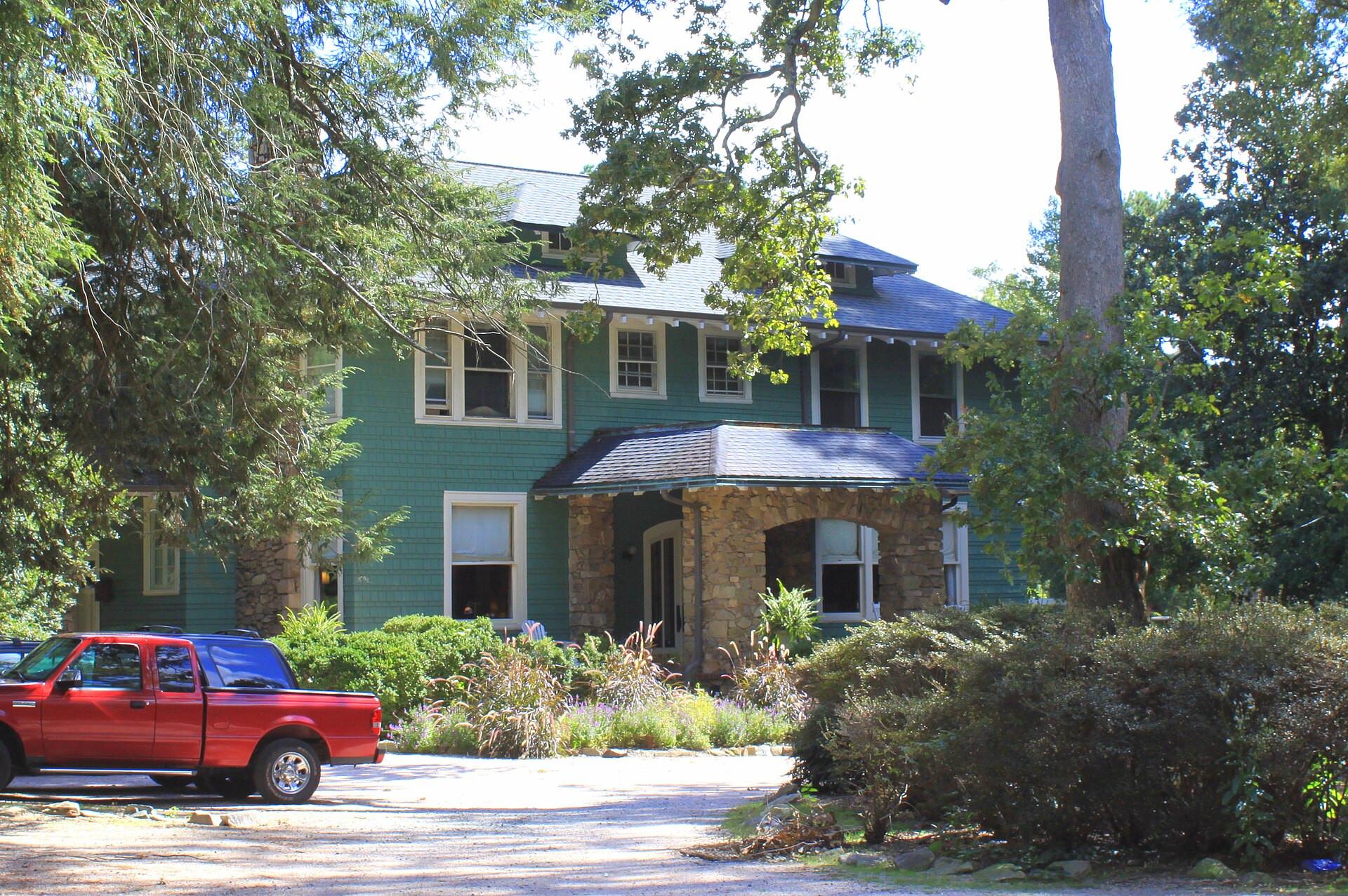 The VanLandingham Estate at 2010 The Plaza in Plaza Midwood, Charlotte